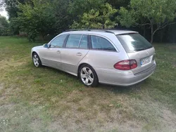 Silber Gebraucht 2004 Mercedes E500 Kombi | 4.100 €