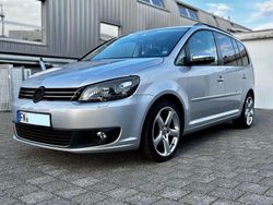 Silber Gebraucht 2010 VW Touran Comfortline Van / Kleinbus | 6.600 € (Fairer Preis)
