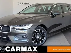 Pine grey / metallic Gebraucht 2021 Volvo V60 Momentum Kombi | 22.900 € (Superpreis)