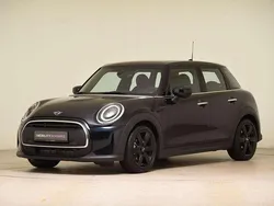 Enigmatic black metallic Gebraucht 2023 Mini Cooper Kleinwagen | 27.480 € (Teuer)