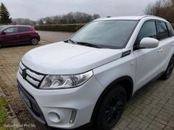 Weiß Gebraucht 2016 Suzuki Vitara SUV | 11.000 €
