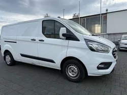Weiß Gebraucht 2022 Ford Transit Custom Trend Van / Kleinbus | 17.680 € (Superpreis)