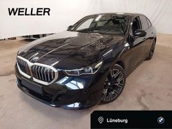 Carbonschwarz (schwarz) Gebraucht 2025 BMW 520 Comfort Edition Limousine | 53.490 € (Guter Preis)