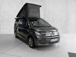 Indiumgrau metallic / deep black perleffekt Gebraucht 2025 VW T7 California Van | 88.980 €