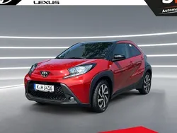 Rot Gebraucht 2024 Toyota Aygo Kleinwagen | 17.950 € (Etwas zu teuer)