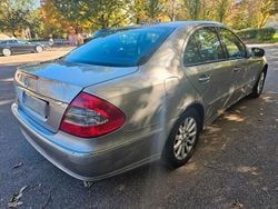 Gold Gebraucht 2006 Mercedes E200 Elegance Limousine | 1.990 € (Superpreis)