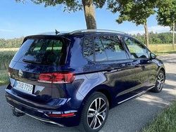 Blau Gebraucht 2019 VW Golf Sportsvan IQ Drive Van / Kleinbus | 16.300 € (Fairer Preis)