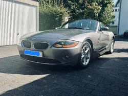 Grau Gebraucht 2004 BMW Z4 Cabrio | 12.000 € (Fairer Preis)