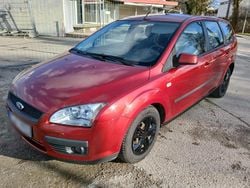 Rot Gebraucht 2007 Ford Focus Kombi | 1.300 € (Superpreis)