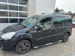 Schwarz Gebraucht 2012 Citroën Berlingo Van / Kleinbus | 7.495 € (Etwas zu teuer)
