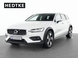 Weiß Gebraucht 2022 Volvo V60 CC Pro Kombi | 28.990 € (Superpreis)