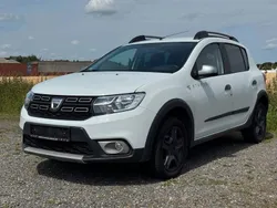 Weiß Gebraucht 2017 Dacia Sandero Celebration Kleinwagen | 10.999 € (Fairer Preis)