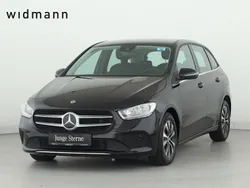 Unilack nachtschwarz Gebraucht 2023 Mercedes B180 Style Van / Kleinbus | 22.850 € (Guter Preis)