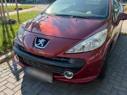 Rot Gebraucht 2007 Peugeot 207 CC Cabrio | 2.200 € (Fairer Preis)