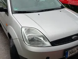 Silber Gebraucht 2003 Ford Fiesta Futura Kleinwagen | 750 € (Guter Preis)