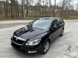 Schwarz Gebraucht 2011 Skoda Octavia Kombi | 6.700 € (Guter Preis)
