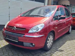 Farbe luziferrot/metallic Gebraucht 2006 Citroën Xsara Picasso Comfort Van / Kleinbus | 699 € (Superpreis)