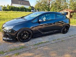 Schwarz Gebraucht 2012 Opel Astra GTC OPC Limousine | 14.499 €