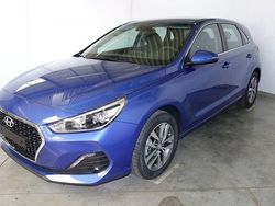 Blau Gebraucht 2019 Hyundai i30 Trend Limousine | 15.990 € (Etwas zu teuer)