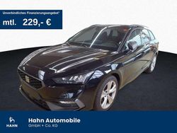 Mitternachtsschwarz Gebraucht 2025 Seat Leon FR Kombi | 27.430 € (Fairer Preis)