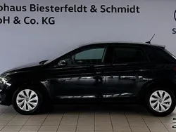 Deep black perleffekt (metallic) Gebraucht 2021 VW Polo Comfortline Kleinwagen | 17.990 € (Fairer Preis)