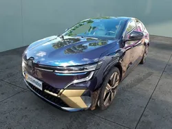 Other Gebraucht 2022 Renault Mégane Iconic Limousine | 26.188 € (Fairer Preis)