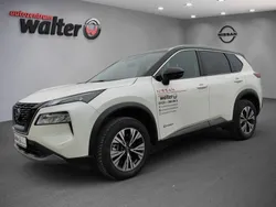 Pearl white/black Gebraucht 2024 Nissan X-Trail N-Connecta SUV | 38.490 € (Teuer)