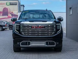 Black onyx Neu 2025 GMC Sierra SUV | 92.000 €