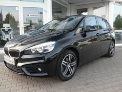Schwarz Gebraucht 2016 BMW 218 Active Tourer Sport Line Van / Kleinbus | 15.690 € (Fairer Preis)