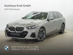 Oxidgrau Gebraucht 2024 BMW 530e M Sport Kombi | 69.999 €