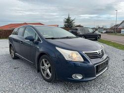 Blau Gebraucht 2010 Toyota Avensis Sol Kombi | 2.200 € (Guter Preis)