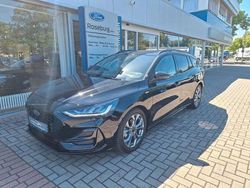 Schwarz Gebraucht 2023 Ford Focus ST-Line X Limousine | 27.990 € (Teuer)