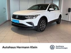 Weiß Gebraucht 2022 VW Tiguan Life SUV | 25.880 € (Fairer Preis)