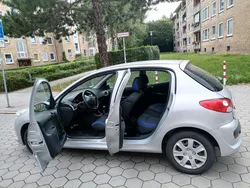 Silber Gebraucht 2013 Peugeot 206 Kleinwagen | 2.250 € (Fairer Preis)