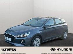 Grau Gebraucht 2018 Hyundai i30 Select Limousine | 12.450 € (Guter Preis)
