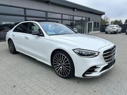 Weiß Gebraucht 2025 Mercedes S450 AMG Limousine | 129.989 €
