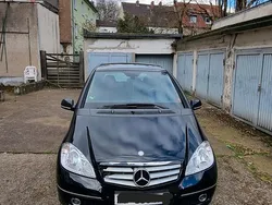 Schwarz Gebraucht 2010 Mercedes 180 Limousine | 3.250 € (Superpreis)