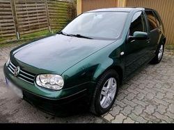 Grün Gebraucht 2002 VW Golf Limousine | 1.800 € (Fairer Preis)