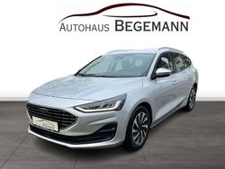 Silber Gebraucht 2022 Ford Focus Titanium Limousine | 16.900 € (Fairer Preis)