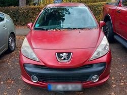 Rot Gebraucht 2008 Peugeot 207 Limousine | 400 € (Superpreis)