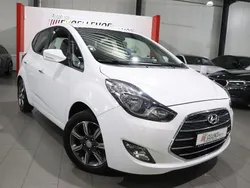 Weiß Gebraucht 2019 Hyundai ix20 Space Plus Van / Kleinbus | 12.444 € (Guter Preis)