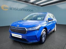 Blau Gebraucht 2023 Skoda Enyaq iV Loft SUV | 23.499 € (Fairer Preis)