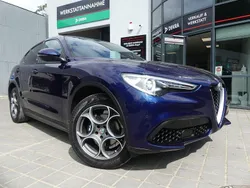 Dunkelblau (metallic) Gebraucht 2018 Alfa Romeo Stelvio Veloce SUV | 24.800 € (Fairer Preis)