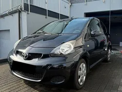 Schwarz Gebraucht 2011 Toyota Aygo Cool Kleinwagen | 3.449 € (Fairer Preis)