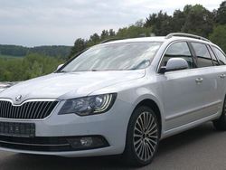 Weiß Gebraucht 2014 Skoda Superb LAURIN & KLEMENT Kombi | 8.590 € (Fairer Preis)
