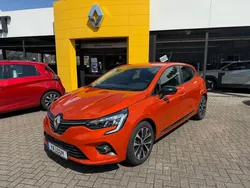 Valencia orange Gebraucht 2023 Renault Clio V Limousine | 15.990 € (Fairer Preis)