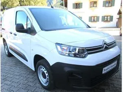 Eisweiß Gebraucht 2023 Citroën Berlingo Van / Kleinbus | 19.900 € (Fairer Preis)