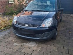 Blau Gebraucht 2006 Ford Fiesta Ambiente Limousine | 1.650 € (Fairer Preis)