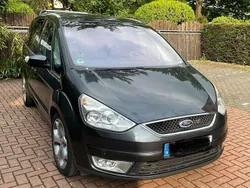 Grau Gebraucht 2008 Ford Galaxy Titanium Van / Kleinbus | 8.999 € (Teuer)