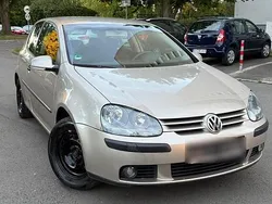 Beige Gebraucht 2004 VW Golf V Kleinwagen | 2.150 € (Guter Preis)